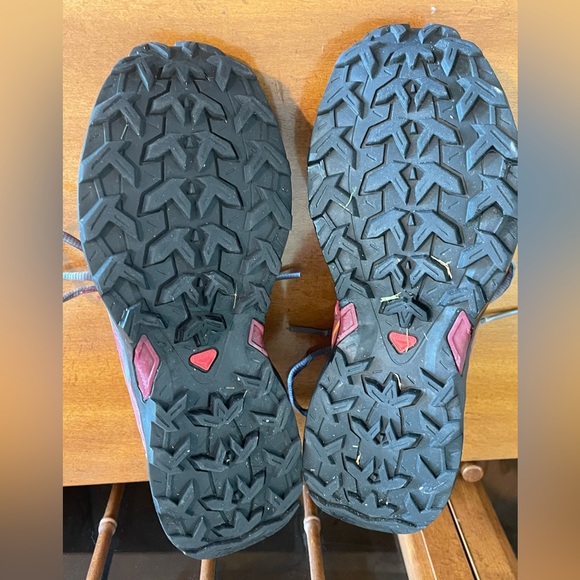 Salomon X-Ultra Trail Hiking Shoes Womens Size US 7 Cranberry - Picture 5 of 7